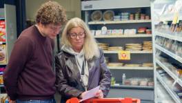 "Wie heeft die wrap gemaakt? De fabriek?"