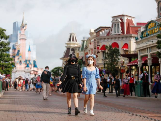 Bezoekers Disneyland Parijs betalen voortaan 8 tot 15 euro extra per attractie om lange wachtrijen te skippen