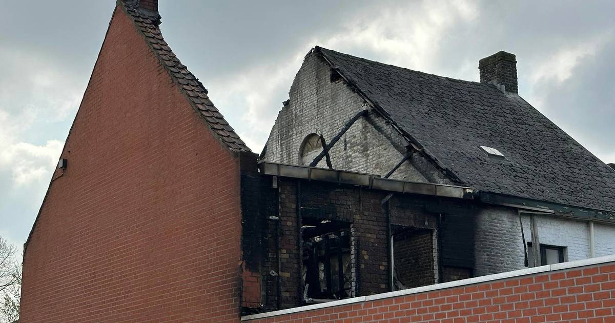 Een ongeluk komt nooit alleen: terwijl het huis van Nico afbrandt, pakt politie hem op.