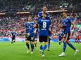 Opnieuw bizarre ontknoping in Duitsland: supporters HSV al feestend op het veld, maar toch gaat het nog mis