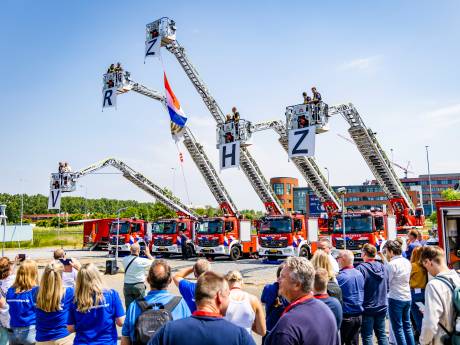 Vijf identieke brandweerwagens met een prijskaartje van 850.000 euro voor korpsen in de regio