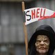 Beleggers vinden strenge klimaatkoers Shell eventjes minder belangrijk
