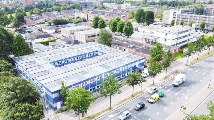 Het is tijdelijke schoolgebouw zal de 350 leerlingen en leraren van het Trivium College een plek geven tot het nieuwe schoolgebouw klaar is.