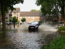 Warmste dag van het jaar eindigt met lokaal onweer: ziekenhuis Tilburg vol met water