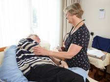 Matjes tegen doorlekken en wassen met water; hiermee kan zorgpersoneel beter stoppen
