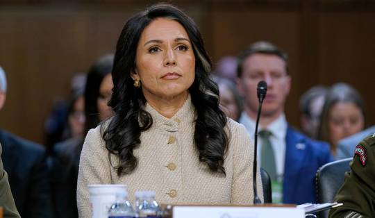 Hoofd van Amerikaanse inlichtingendiensten Tulsi Gabbard stapt op na kankerdiagnose van man
