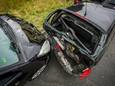 Een vrouw is gewond geraakt bij een botsing met vier auto's aan de John F Kennedylaan in Eindhoven donderdagochtend.