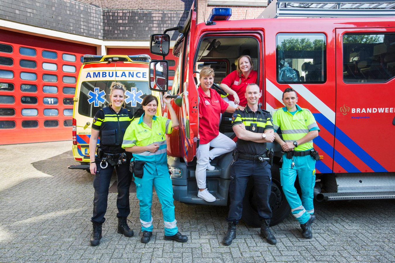 Installeren Herrie restaurant Branden' en 'ongelukken' op 112 Veiligheidsdag | Foto | AD.nl
