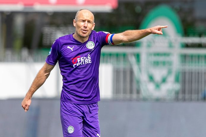 Arjen Robben tijdens het duel met FC Emmen.