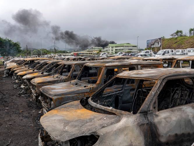 Ongekende zware rellen teisteren Nieuw-Caledonië, Frankrijk stuurt extra veiligheidstroepen