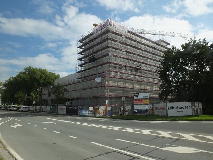 Deinze: het in opbouw zijnde cc Leietheater. Een nodige investering, maar ook wel met een duur prijskaartje.