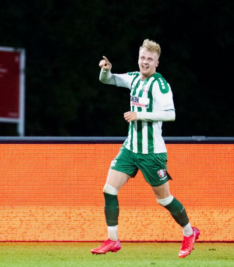 FC Dordrecht sluit af met 1-1 bij Jong PSV: ‘Een rustige zomer? Dat weet je in de voetballerij nooit’