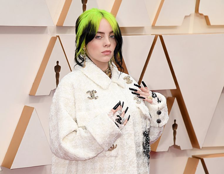 Billie Eilish Toont Nieuwe Kant Van Zichzelf Op Cover Britse Vogue De Morgen