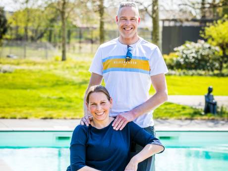 Jan-Willem en Renate hebben dure auto's en een zwembad: ‘Wij gooien niks over de balk’