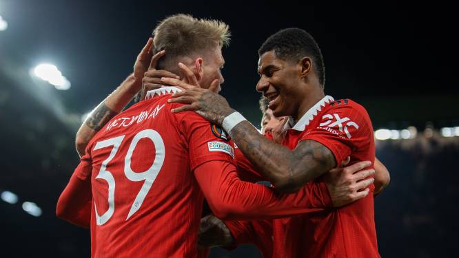 Manchester United weet in extremis de drie punten te bemachtigen