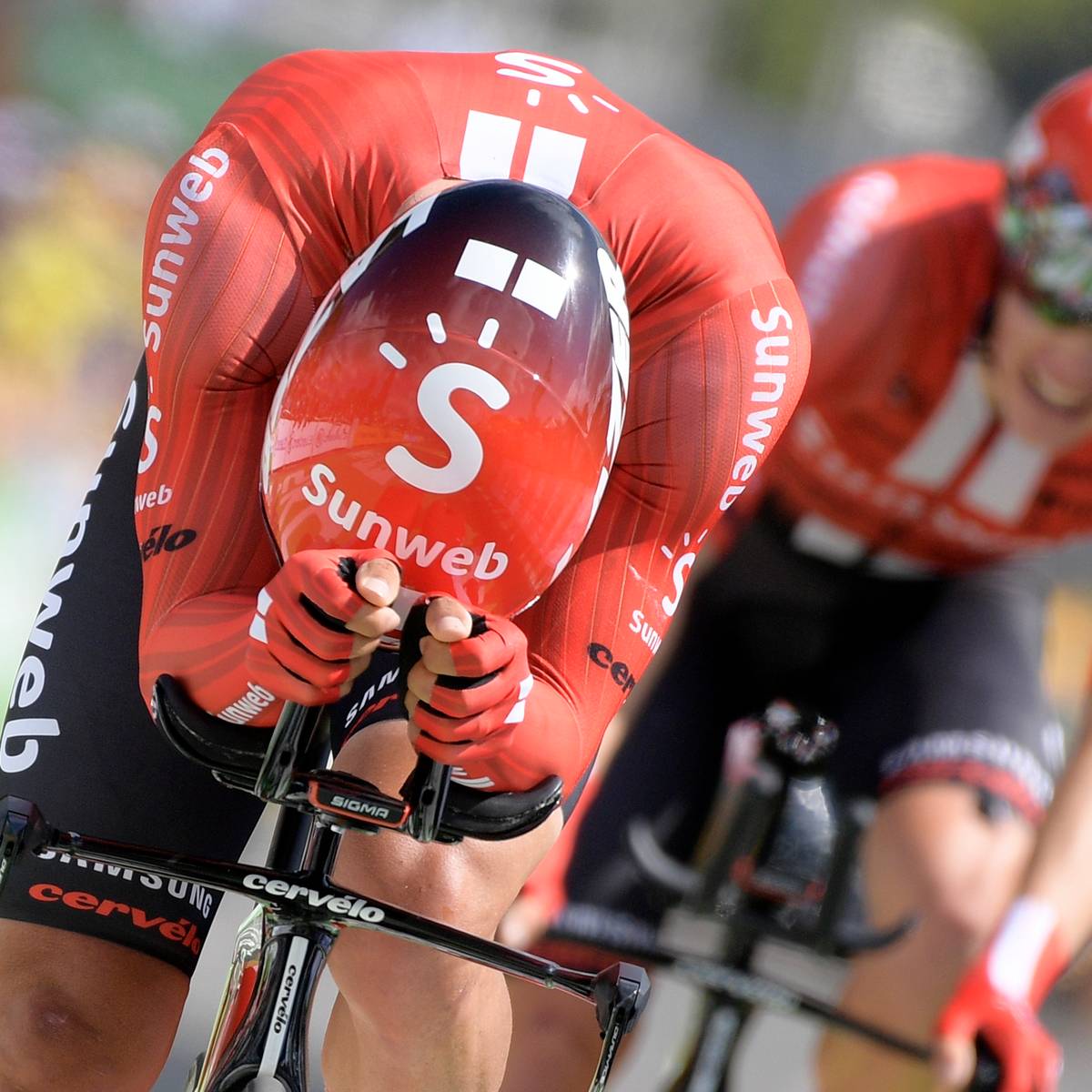 Team Sunweb ruilt rood weer in voor wit zwart tenue Sport destentor