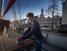 Gemeente Kampen komt schippers Bruine Vloot tegemoet