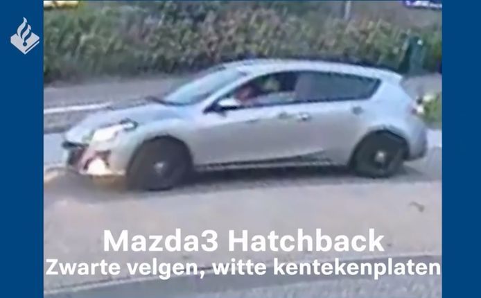 De opsporingsfoto van de auto van, naar later bleek, de 28-jarige Duitser.