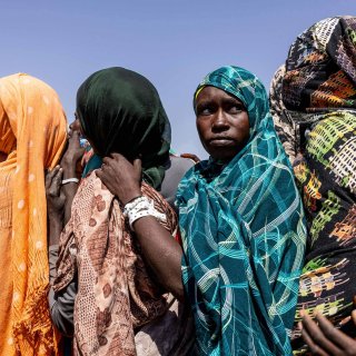 Paramilitary advance raises genocide fears