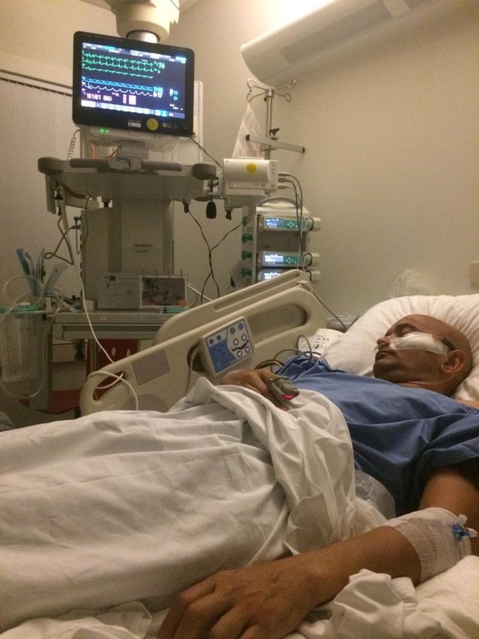 Rhebok in het ziekenhuis na zijn hartstilstand.