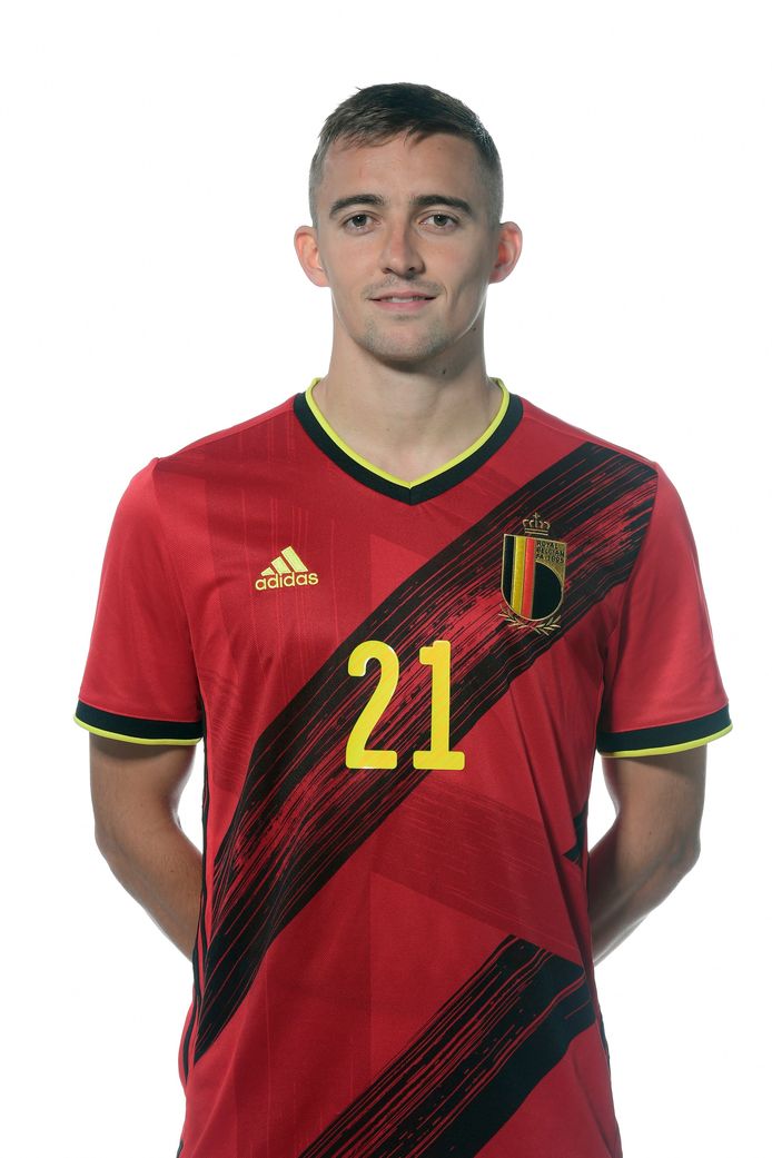 Rode Duivels Logo - POLL. Rode Duivels maken nieuwe shirts met diagonale veeg ...