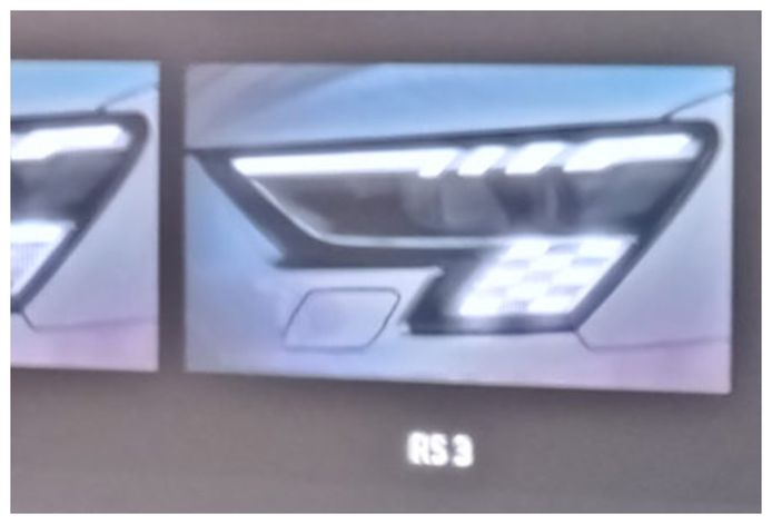 De 'finishvlagkoplampen' van de aanstaande Audi RS3, een van de manieren waarop het merk oled-verlichting toepast.