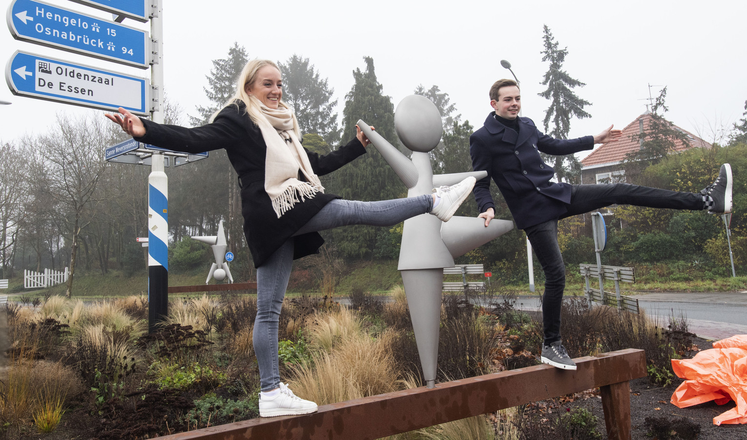 Sanne Wevers Onthult Op eigen Rotonde In Oldenzaal Balk Die Haar