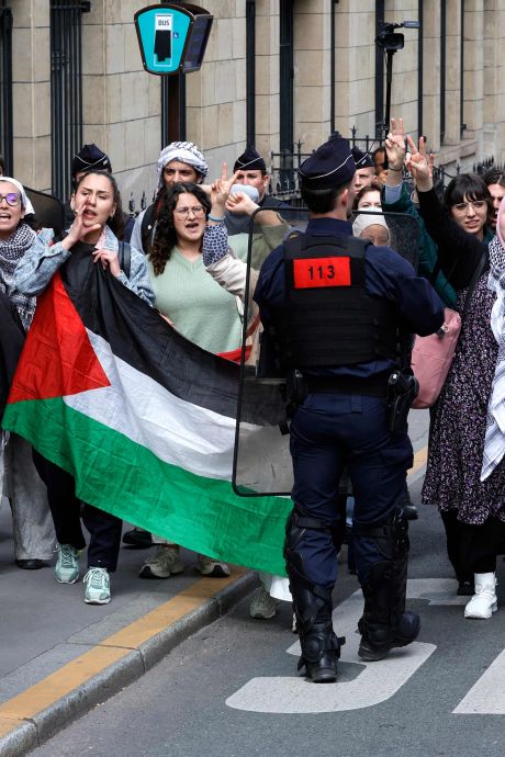 Des militants pro-palestiniens délogés par la police à la Sorbonne: “Une évacuation assez brutale”