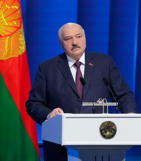 Le président du Bélarus prêt à accueillir des armes nucléaires “stratégiques” russes pour contrer “les salauds de l’étranger”
