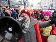 Duizenden manifesteren tegen rechtse regering in Oostenrijk<br>