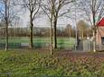 Het voetbalveld waar de geweldsexplosie plaatsvond.