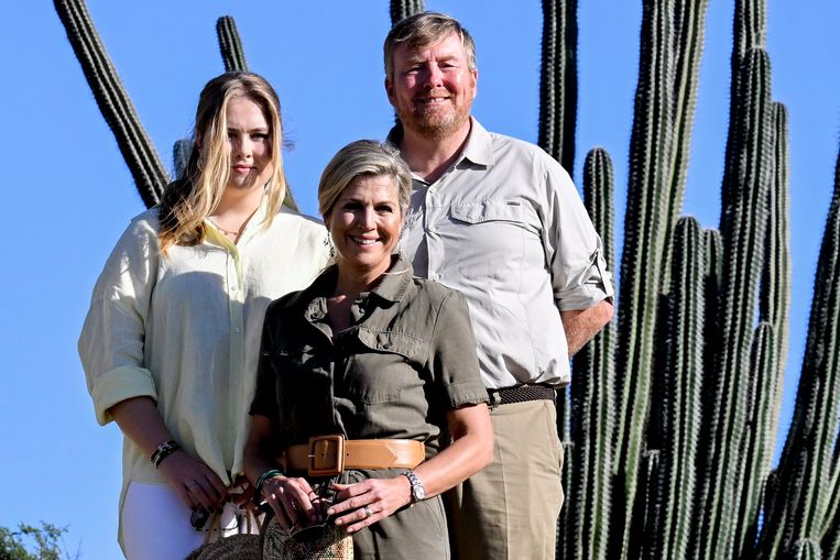 Koning Willem-Alexander belde zijn jarige moeder Beatrix vanaf Aruba: “Het eerste dat we vanochtend deden” Beeld Brunopress/Patrick van Emst