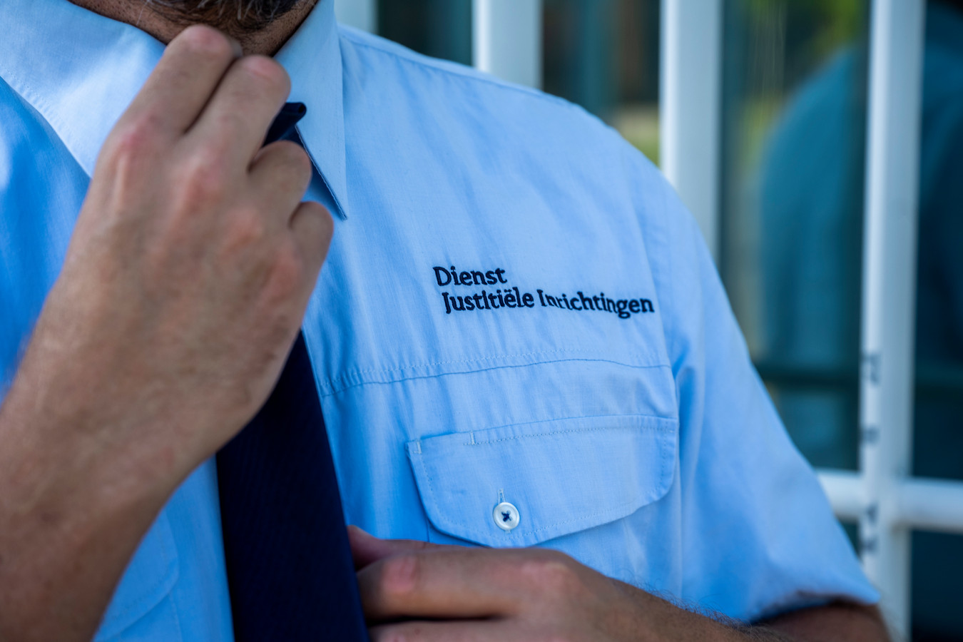 Boomlange Roy (41) is beveiliger in de gevangenis: ‘Eerste keer had ik