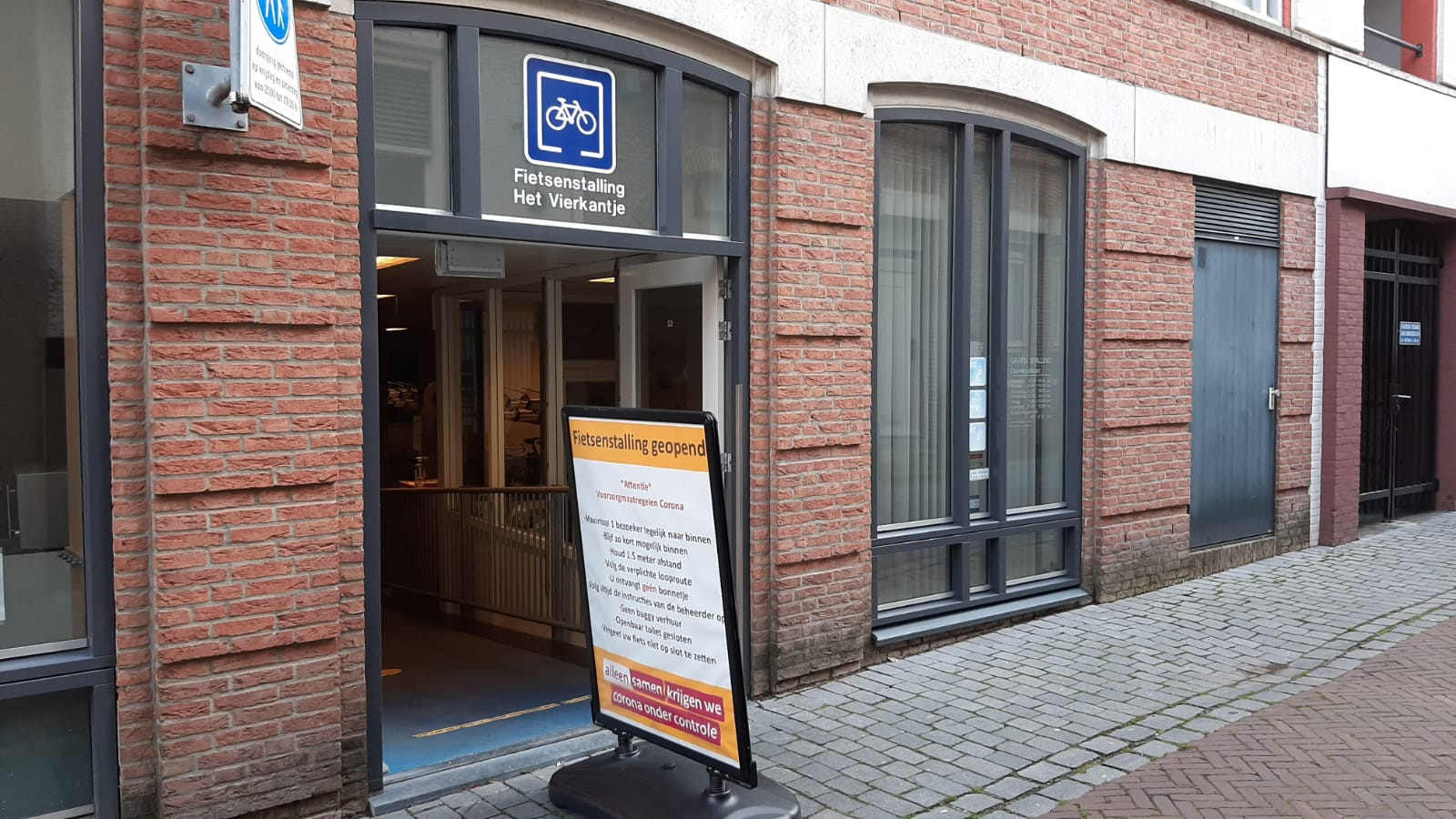 Bewaakte fietsenstallingen in Bergse centrum gaan