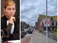 Advocate Julie Vandenbogaerde. Rechts: de Noordstraat in Kortrijk, waar het ongeval gebeurde en het altijd bumperen en aanschuiven is.