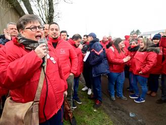 Vakbonden blokkeren opnieuw Delhaize-depots in Zellik tegen winkelfranchise: “Depot-arbeiders kunnen volgende slachtoffers zijn”