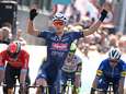 Merlier wint hectische openingsrit in Benelux Tour, pech voor topfavoriet Evenepoel