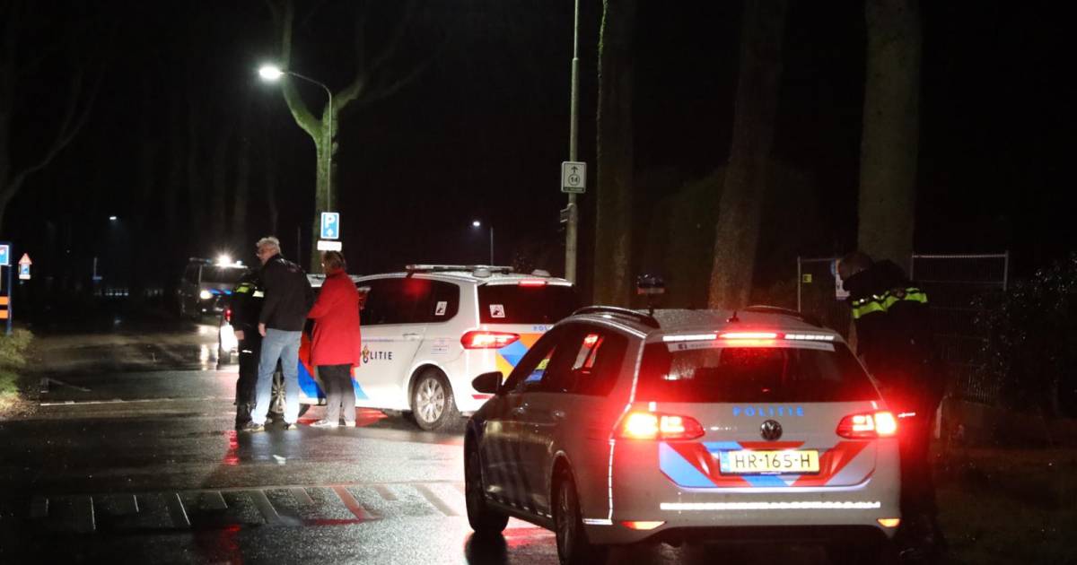 Rond 20.00 uur zou de melding zijn gekomen van de inbraak aan de Hoenderloseweg in het buitendorp in de gemeente Ede.