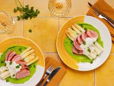 Wat Eten We Vandaag: Witte asperges met varkenshaas en doperwtencrème
