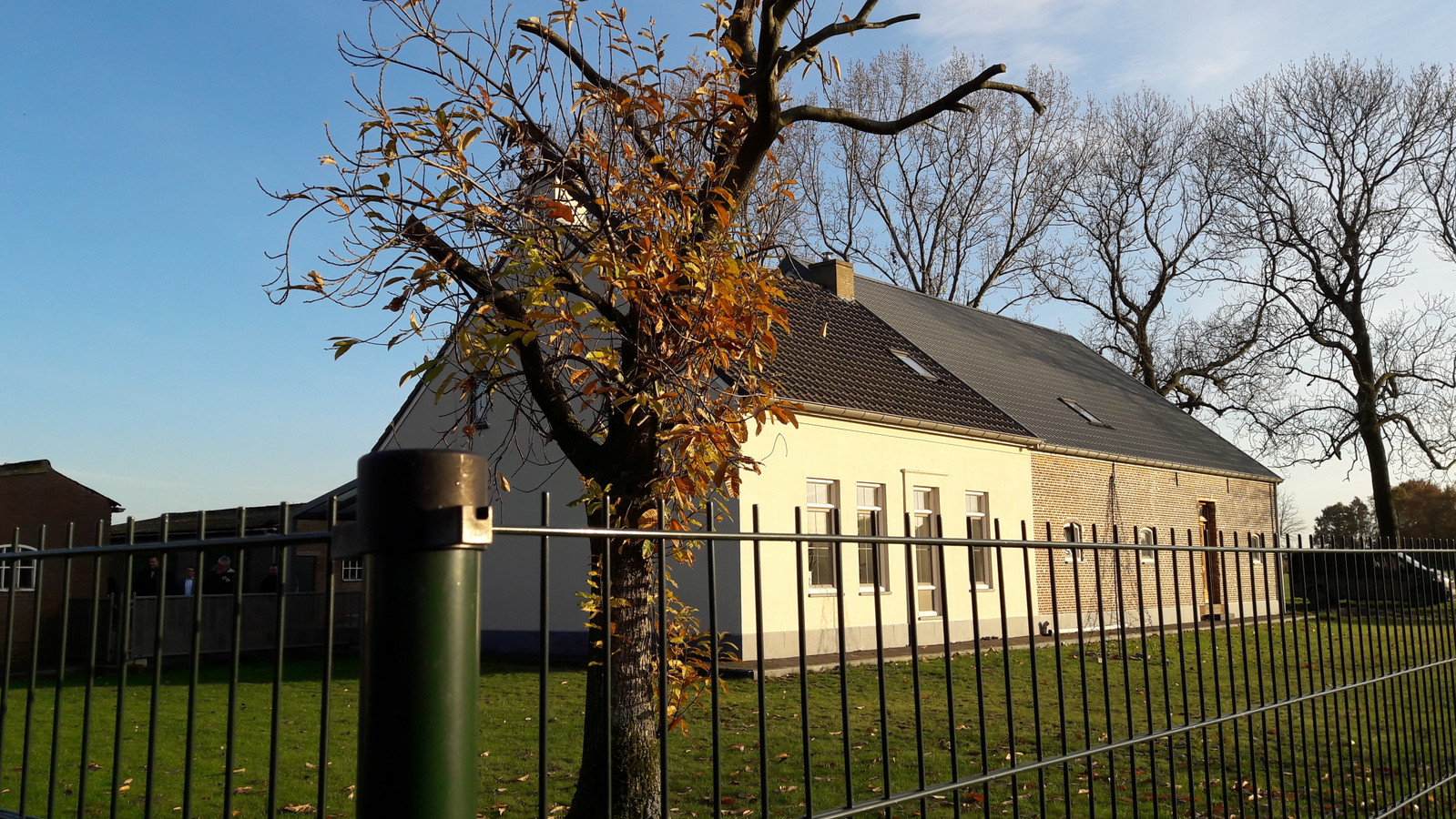 Familie Voeten mag toch in deze boerderij in Oud Gastel blijven wonen