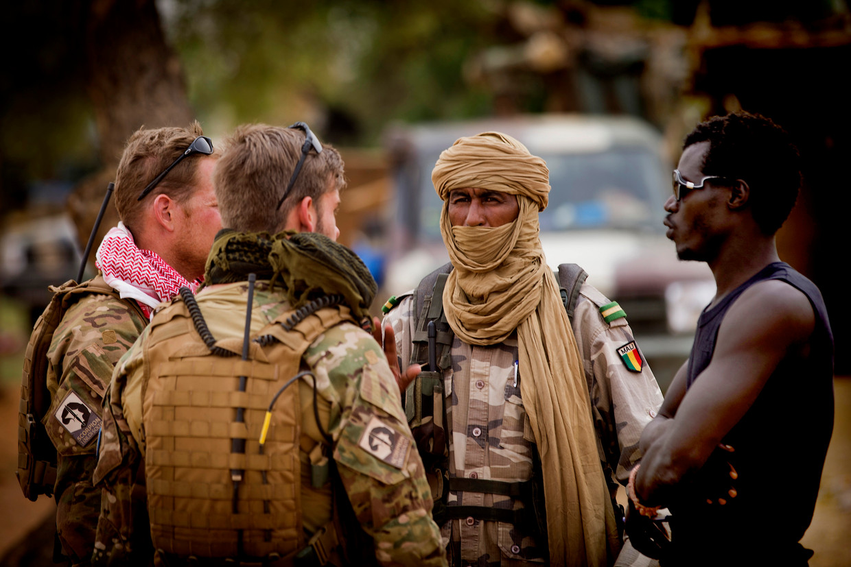 Nederlandse commando's van de Korps Commando Troepen op patrouille in Mali. Beeld ANP