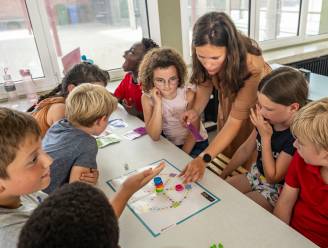 Leerlingen Visitatieschool spelen eigen Trivial Pursuit rond plaatselijk erfgoed