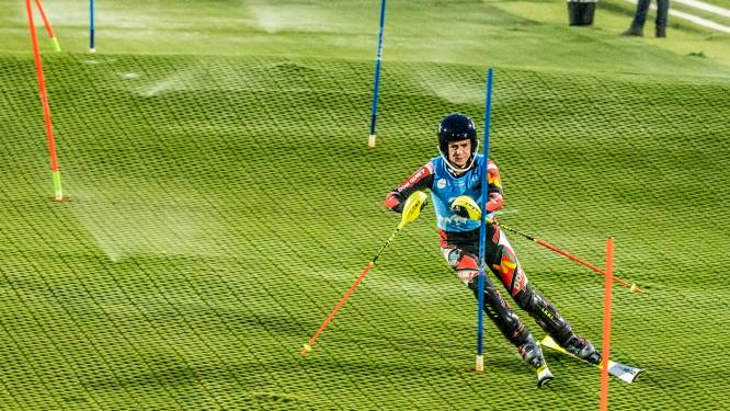 Het NK alpineskiën in Uden gaat met een lach en een traan: ‘Ze ging over de kop met haar gezicht naar beneden’