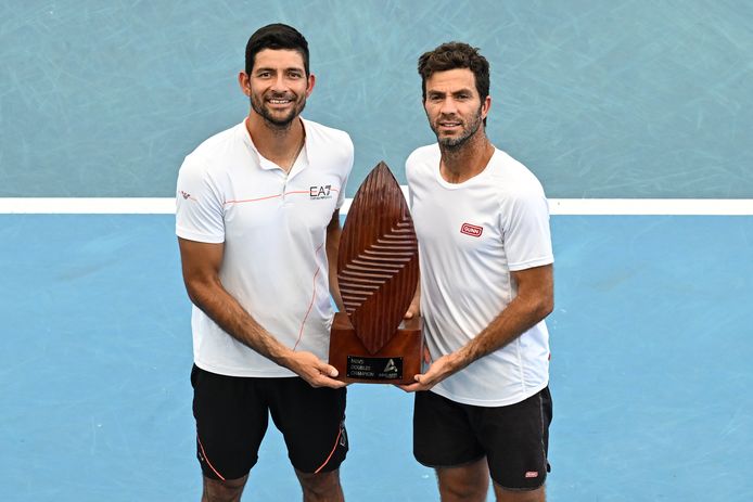 Rojer en Marcelo Arévalo, zijn dubbelpartner uit El Salvador wonnen deze maand het toernooi van Adelaide.