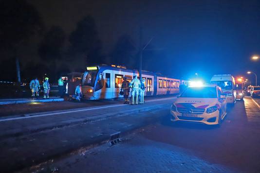 Op de Anthony Fokkersingel in Den Haag heeft de aanrijding plaatsgevonden.