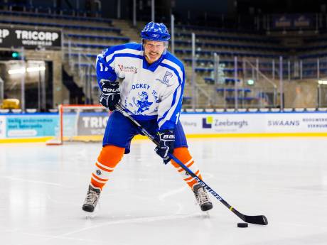 Bijna zeventig en nog altijd topfit op het ijs: ‘Soms baal ik even, omdat mijn reactie wat trager wordt’