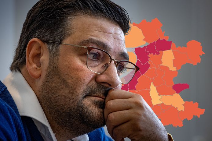 Huisarts Reza Pezeshki Nia is een vreemde eend in de bijt in Staphorst.