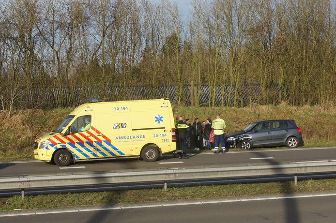 Botsingen op de Midden-Brabantweg.