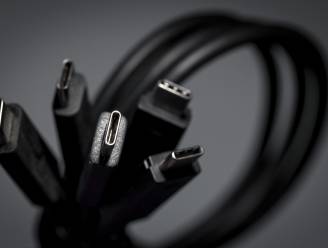 Gedaan met talloze verschillende kabeltjes: over twee jaar één universele oplader voor telefoons en andere apparaten