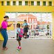 Op Curaçao lopen veel leerlingen achterstand op, en dus houden scholen nu ook de ouders in de gaten